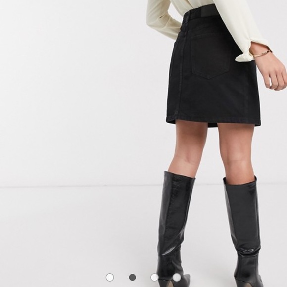 COPY - Veto Moda Mini Skirt - Picture 2 of 9